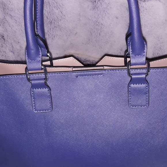 💥**SOLD**💥Navy blue purse - Picture 4 of 8